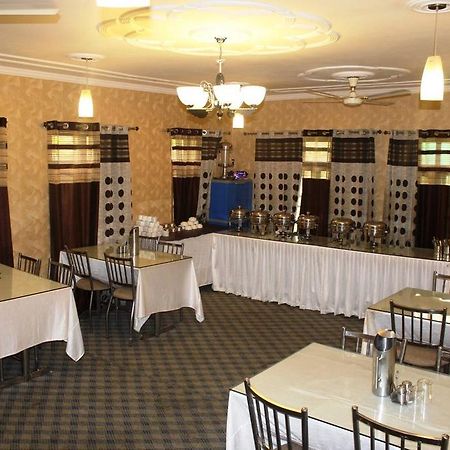 Hotel The Residency Srinagar Экстерьер фото