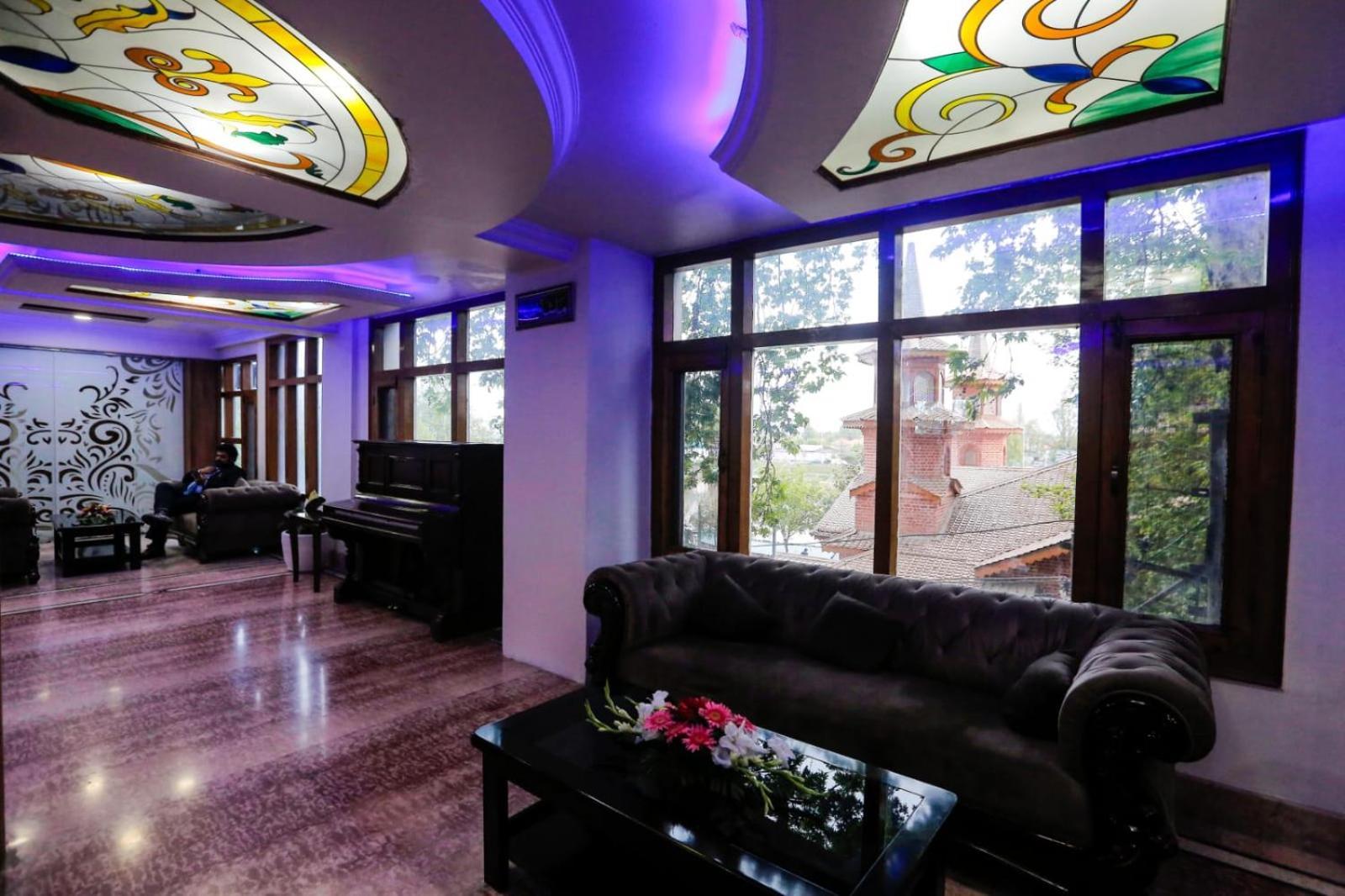 Hotel The Residency Srinagar Экстерьер фото