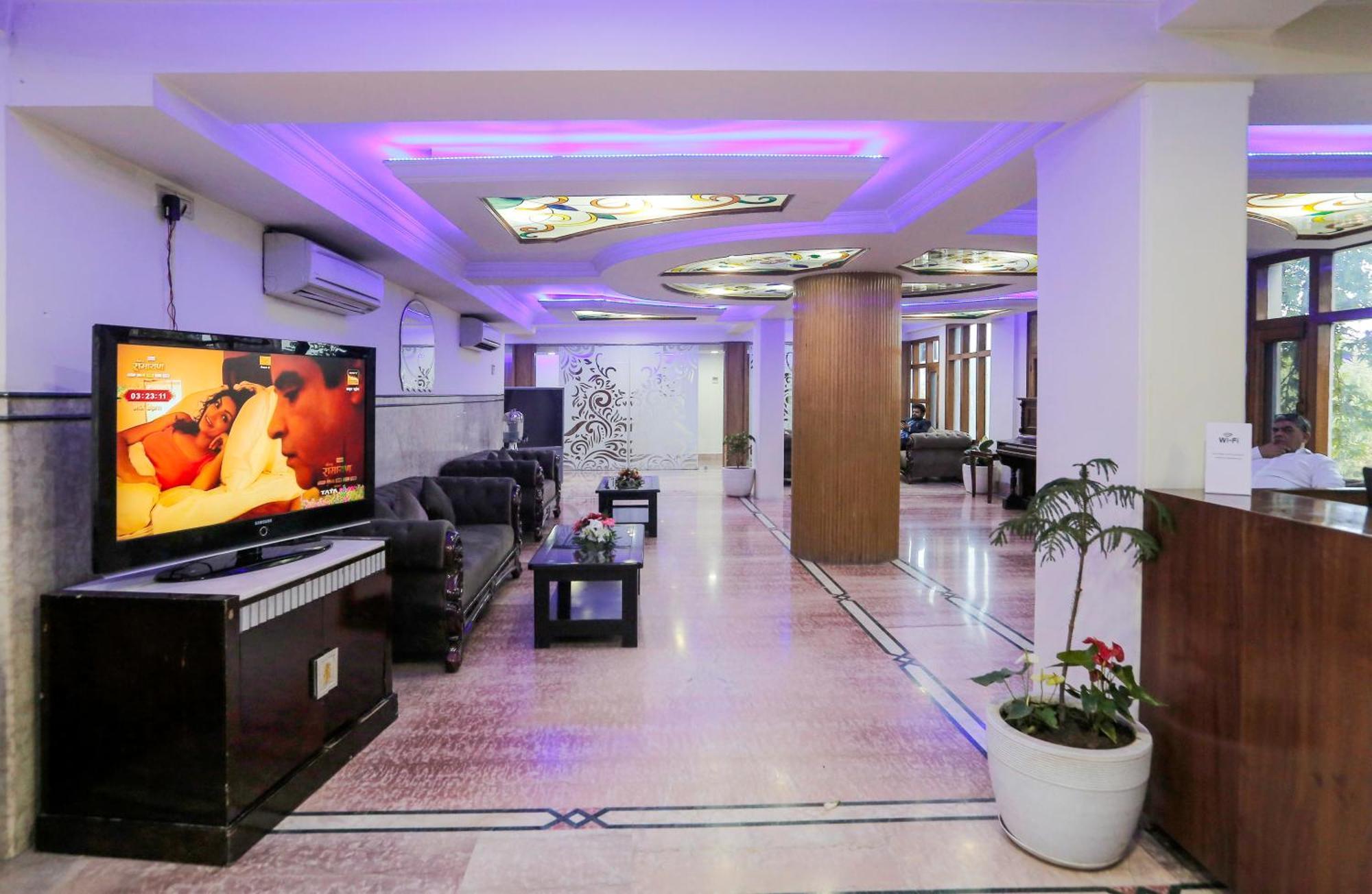 Hotel The Residency Srinagar Экстерьер фото