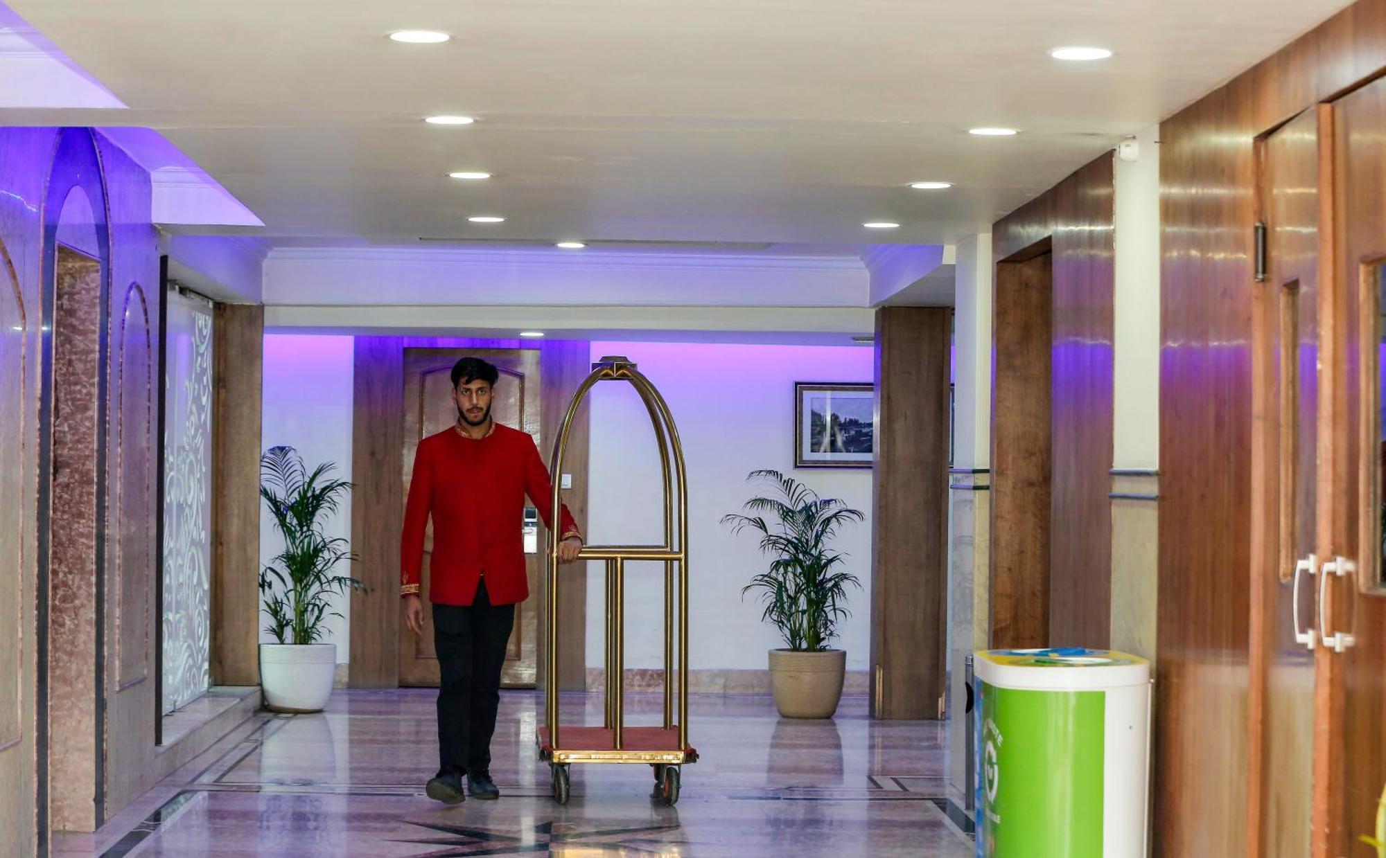 Hotel The Residency Srinagar Экстерьер фото
